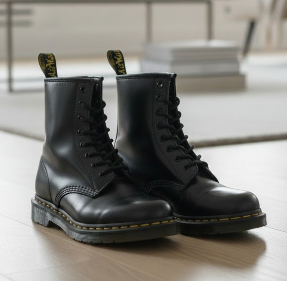 Dr. Martens 11821 8-Eye AirWair Black Leather Combat Boots Women's US Size 8